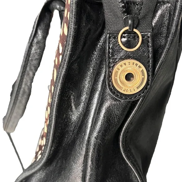 Stylish Black and Beige Tote Bag - Picture 3 of 10